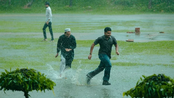 বৃষ্টি: ব্যবহারিক উপকারিতা ও নবীজির সুন্নাহ