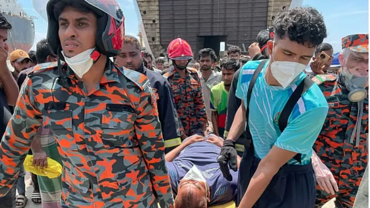 জাহাজভাঙা শিল্প: গ্রিন ইয়ার্ডের সনদ মানেই শ্রমিকের জীবনের নিরাপত্তা নয়