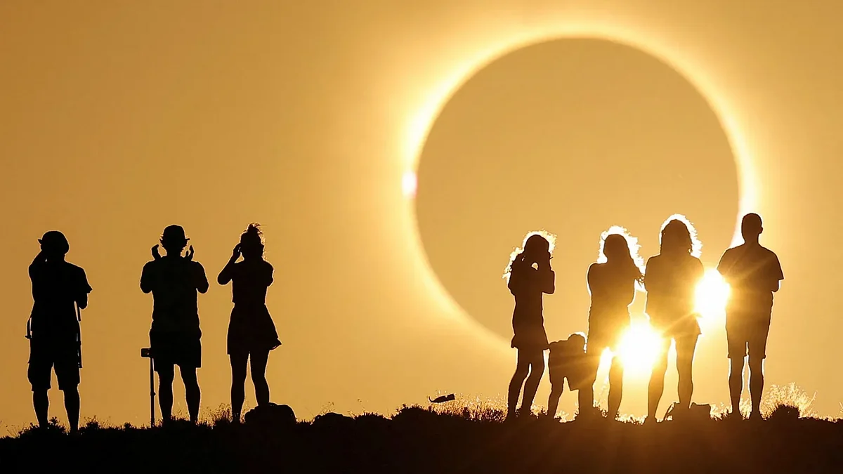 solar-eclipse-001
