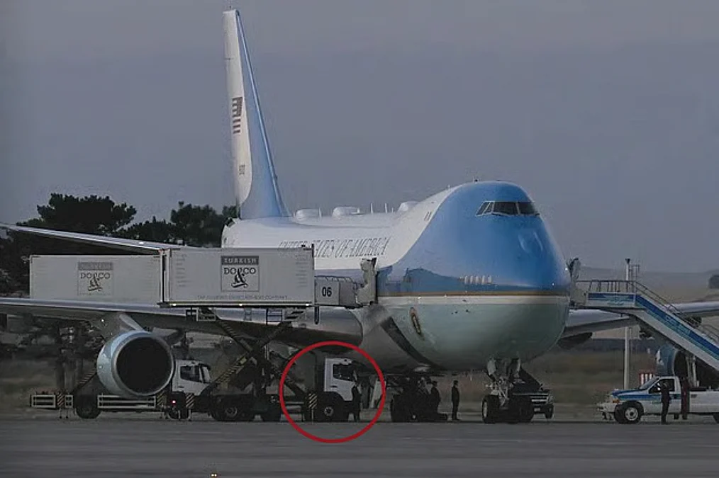 trump-air-force-one-01
