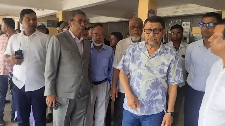 সিভিল সার্জনকে তাৎক্ষণিক বদলির আদেশ, দুই ঘণ্টা পর সিদ্ধান্ত বাতিল স্বাস্থ্যমন্ত্রীর