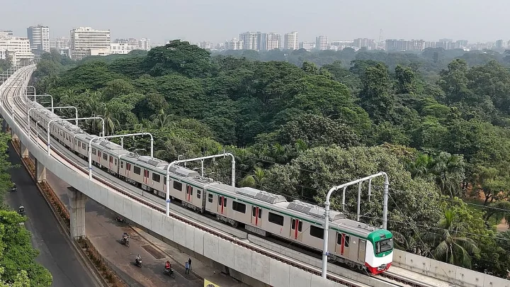 রাতে মেট্রোরেলের যাত্রা বাড়ছে