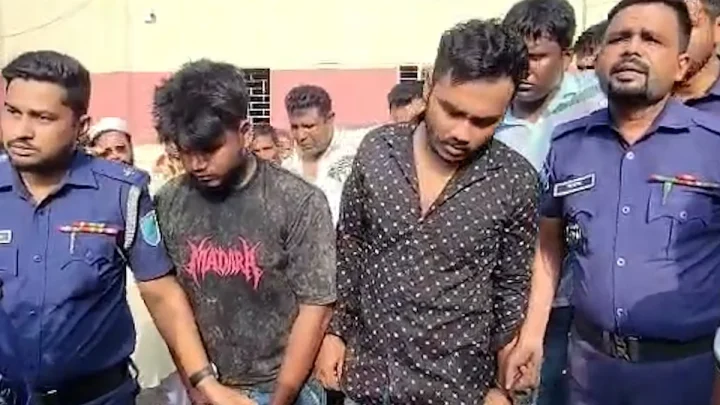 মাদকবিরোধী অভিযানে পুলিশকে গুলি, পাল্টা গুলিতে একজন গুলিবিদ্ধ